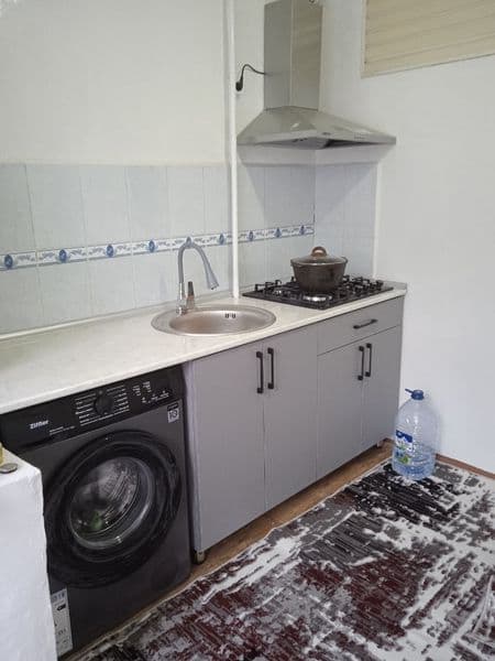 NBU qora bank orqasi joylashgan  <br />
Spalniy garnitur qoy