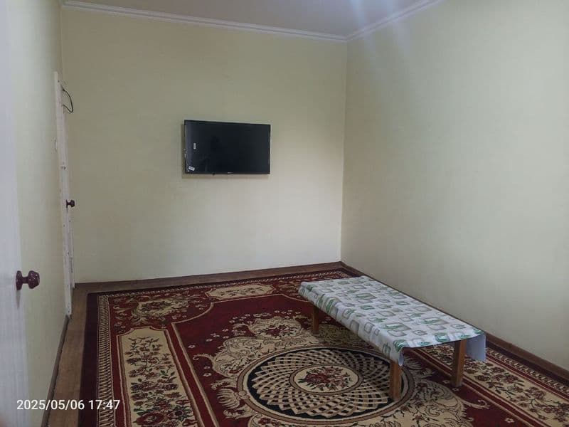 1 xonali 2 xona qilingan. Remonti ortacha. Mirzo Ulugbek tum