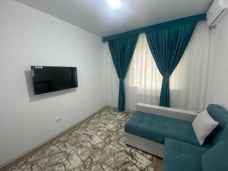 Район: Яшнабадский Адрес: Ул. Махтумкули Ориентир: Трехэтажн