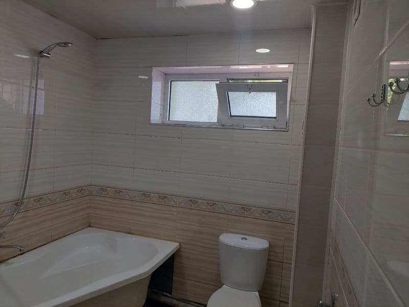 Семейной паре желательно<br />
Чистоплотным <br />
Без живот