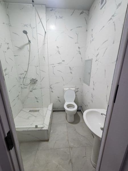 Квартира пустая новая ни кто не жил только кухня — фото 4