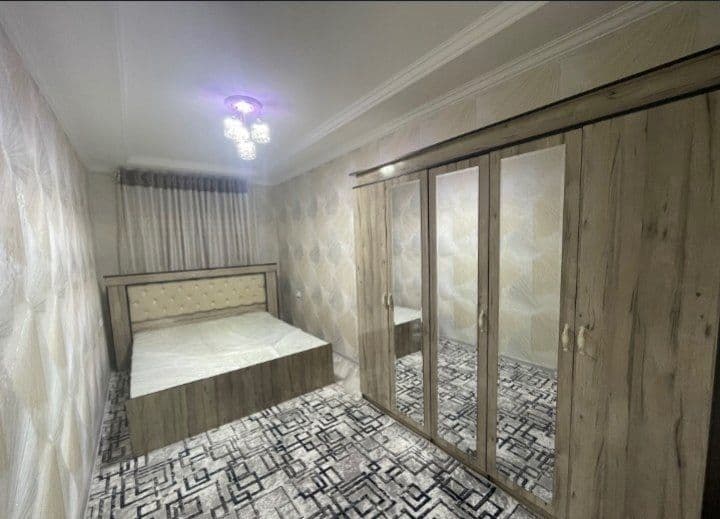 Shayxontohur tumani Tinchlik metro oldida 2 xonali uy studen