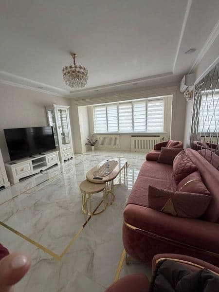 Сдаётся квартира<br />
Мирзо-Улугбекский район <br />
Метро 