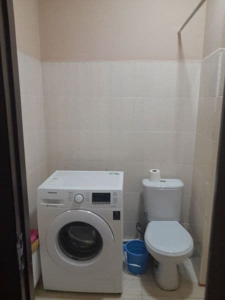 Kvartira 1 xona xamma sharoiti bor <br />
Manzil:Tursunzoda  — фото 3