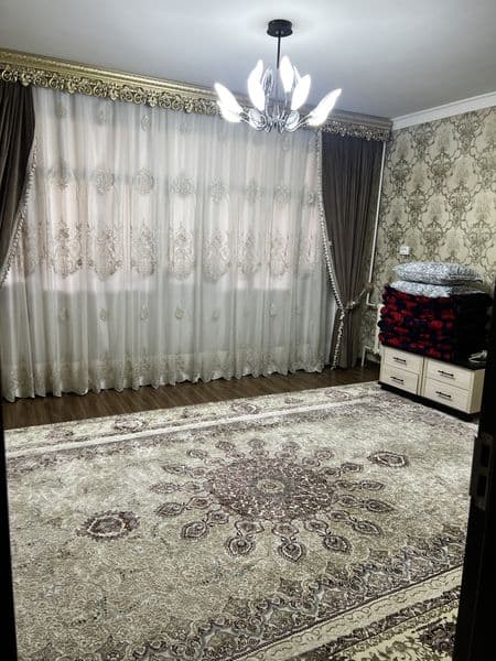 Сдается комната для девушек <br />
Рядом с домом есть Тинчли