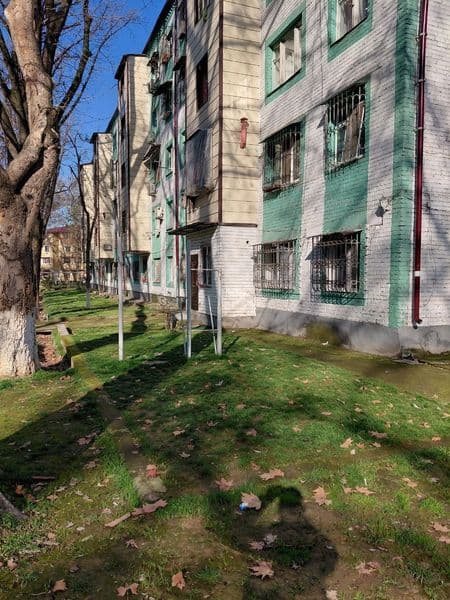 Срочно Аренда Куйлик массив 1<br />
2 хона пустой<br />
250$