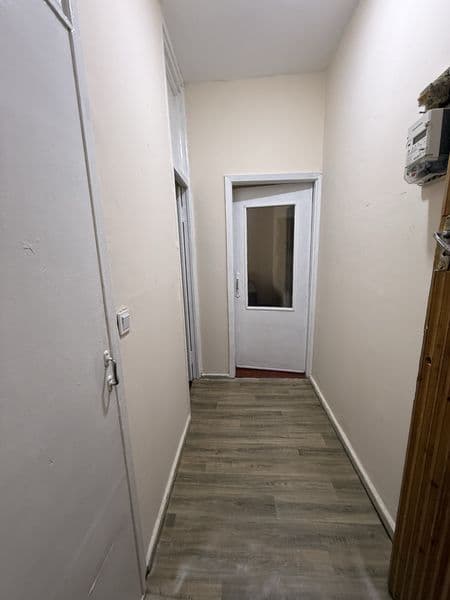 Сдаю свою квартиру на 1 этаже, 2х комнатная теплая. Имеется 