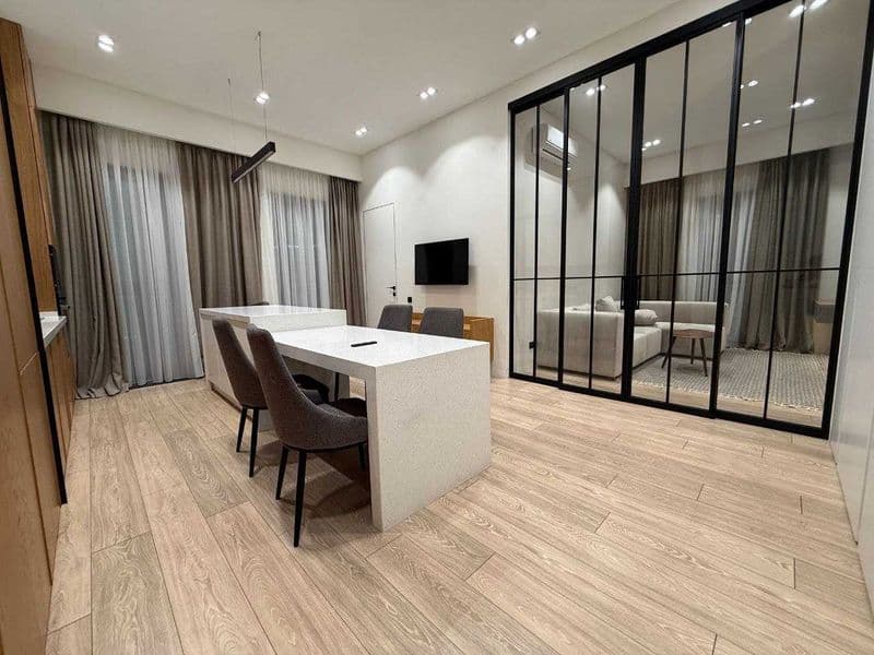 • ЖК: NRG Oybek<br />
• Комнат: 2<br />
• Этаж: 5<br />
• Пл