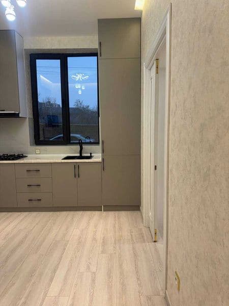 1-қаватдан 1 хонали уй ижарага берилади<br />
<br />
Манзил: