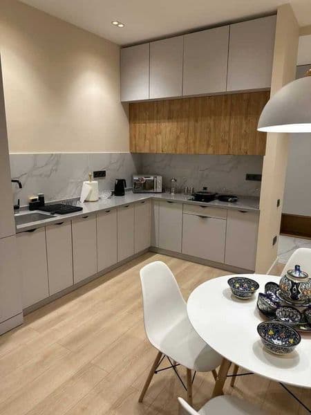 Сдаётся  новая квартира на Ц-1 , закрытый охраняемый двор , 