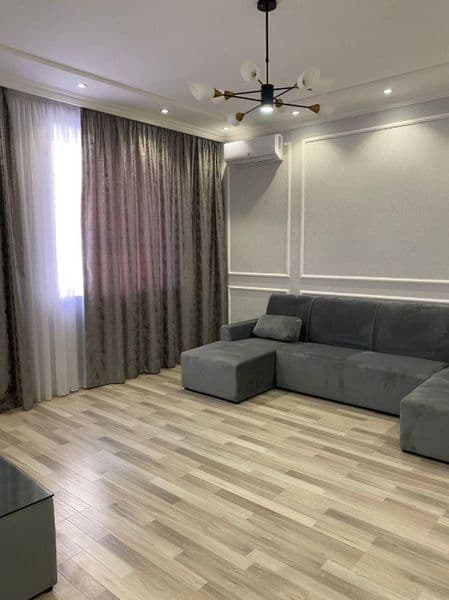 Сдаётся квартираНовостройка !2 спальни.2 санузла!<br />
Орие