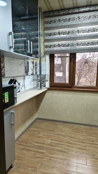 Яккасарой туманида,Шота руставели кучасида 2 хонали уй 4 кав