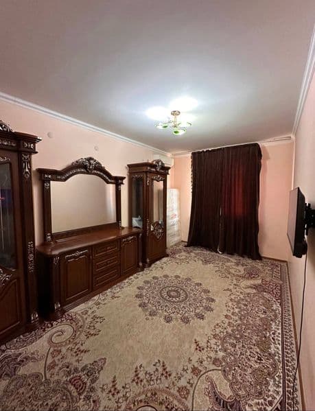 Yangi choshtepaga 1 ta bolaga sheriklikka kvartira bor 80$<b