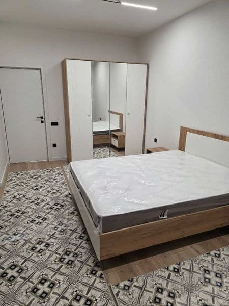 Район: Юнусабадский<br />
Адрес: Метро Бадамзар<br />
<br />