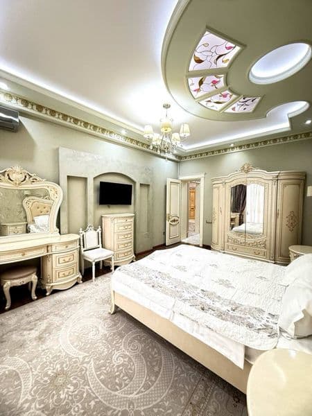 Площадь 180м2 5 комнаты, 3 спальня | 2 санузла | цена: 1500  — фото 2