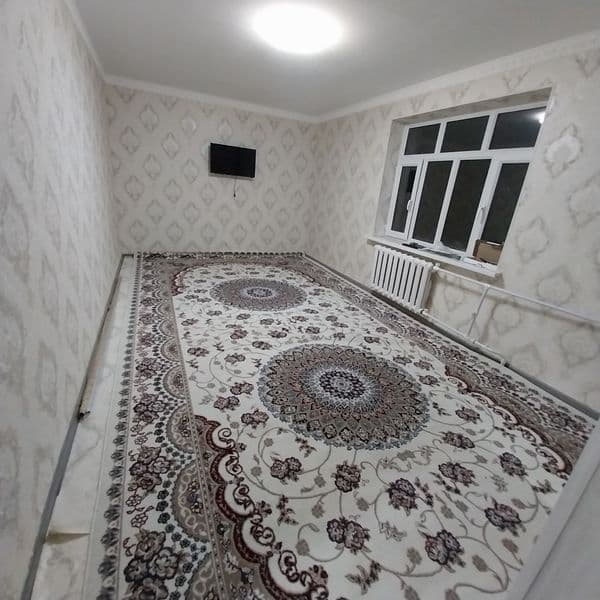 Аренда метро тинчлик 1.хонали  2 клинган оилага шароити бор 