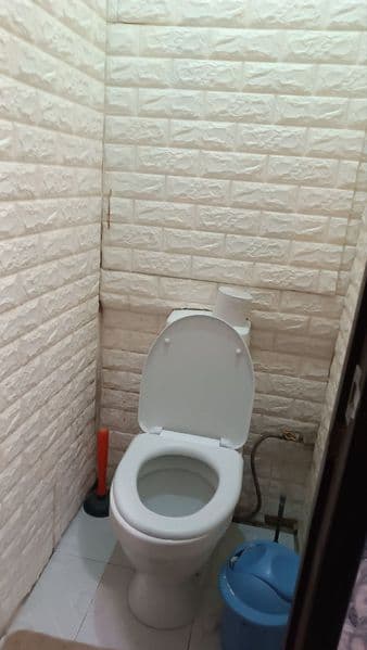 Ishlaydigan yoki o'qiydigan qizlarni ijaraga qo'yamiz<br />
