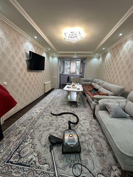 Аренда Yakkasaroy 16 -Gor bolnitsa<br />
2/3xona<br />
1-eta