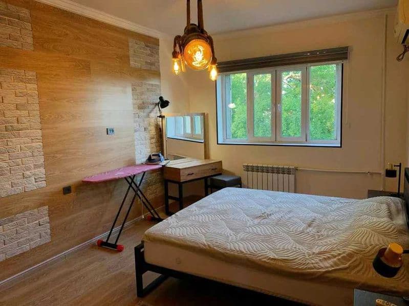 Район: Мирабадский<br />
Адрес: ойбек<br />
<br />
Комнат: 3 — фото 2