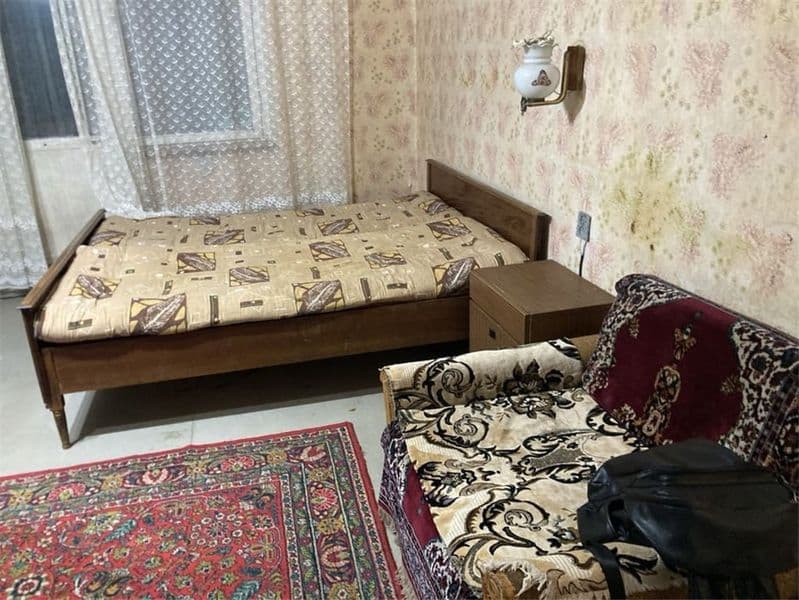 Срочно срочно сдаётся комната с хозяйном недалеко от метро Б