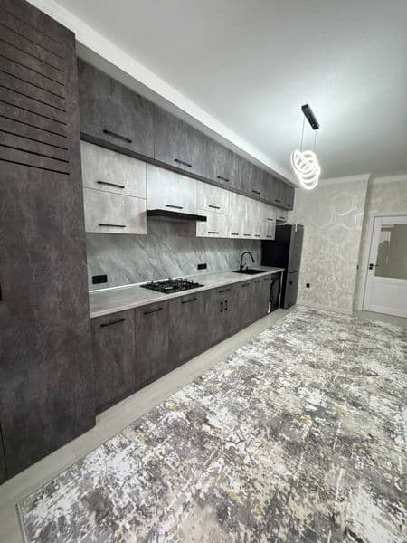 Uchtepa tumani Oʻrikzor bozori yonida yangi qurilgan uy hamm