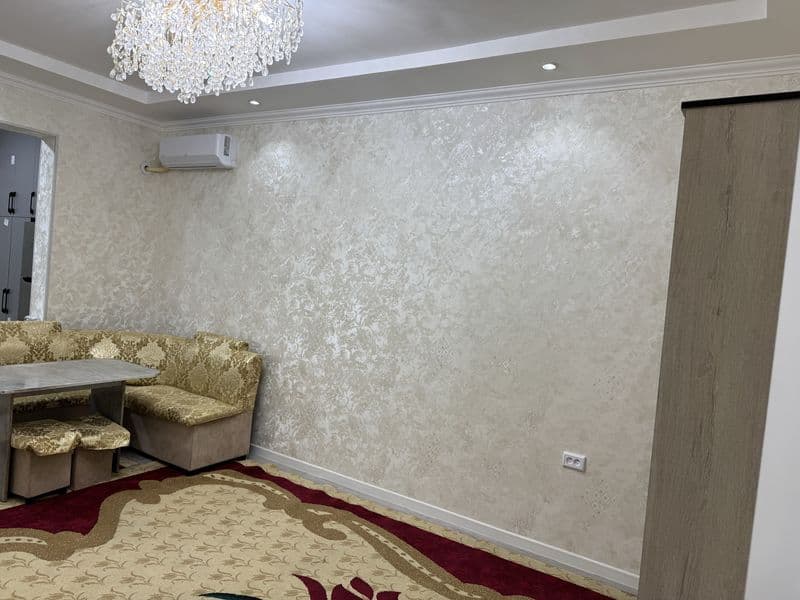 Ahmaddonish metroni oldida bir hona ikki hona qilingan arend — фото 2