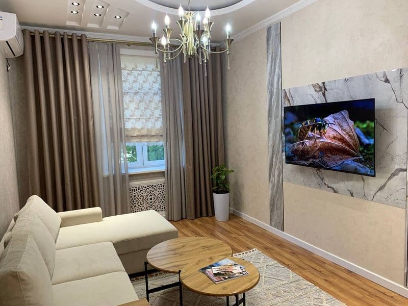 Чиланзар 1 квартал. <br />
Высокопотолочка <br />
2/2/4.<br 