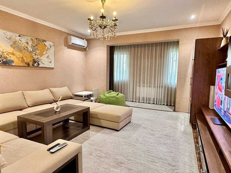 СРОЧНО СДАЕТСЯ!!!<br />
<br />
Район: Мирзо Улугбекский<br /