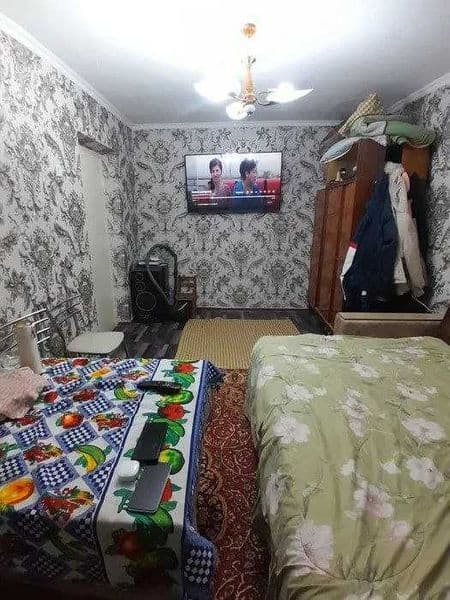 Сдаётся 1 комнатная квартира<br />
Ориентир школа 211, базар — фото 2