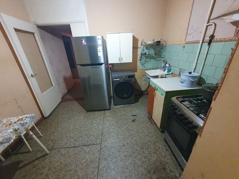 Сдаётся в аренду 2х комнатная квартира на Юнусабаде 9 дом 1.