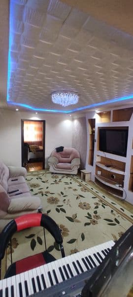 Сдам 2-комнатную квартиру, переделанную в 3-комнатную<br />
