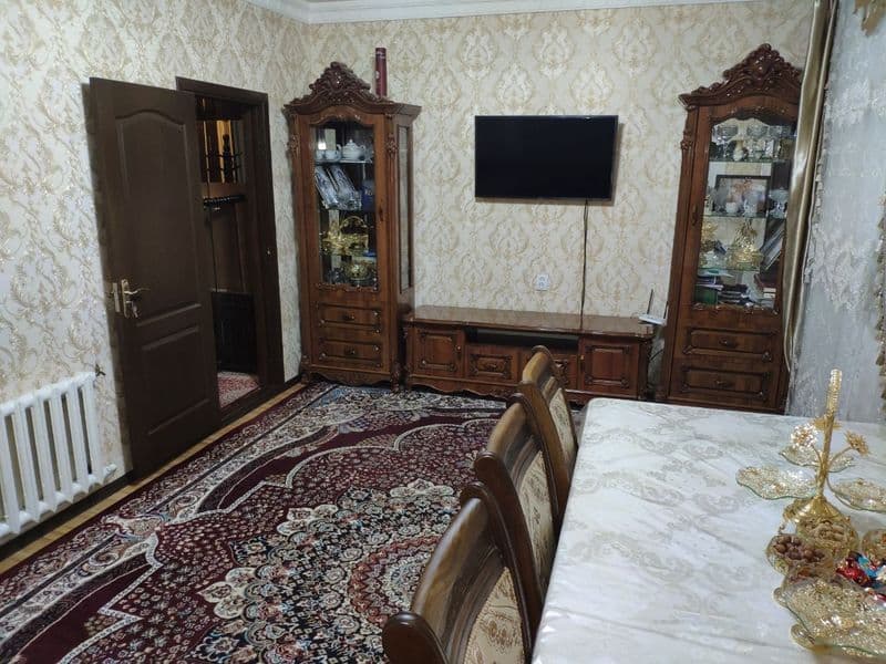 Аренда бел тепа янги ташми 2.хонали 3.этаж хамма шароити бор