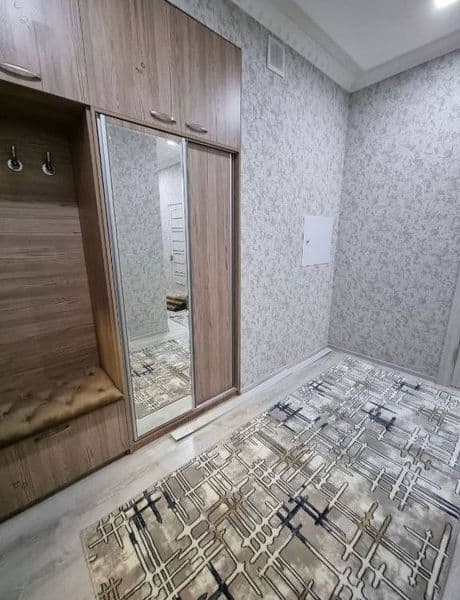 Отличное расположение дома - всё рядом - много магазинов, Це — фото 4