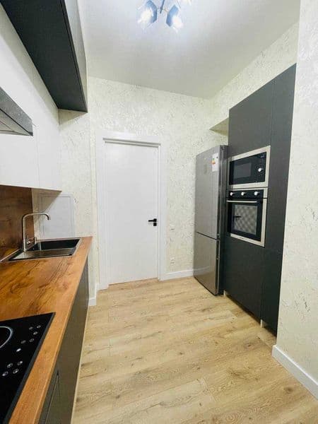 Аренда<br />
Цена: 1350$<br />
Новостройка<br />
Адрес: Мирз — фото 3