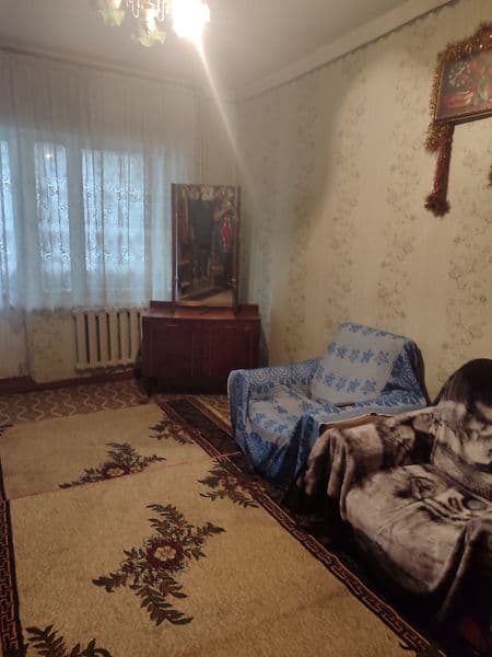 Квартира из четырех комнат, одну занимает хозяйка . Три сдаю — фото 5