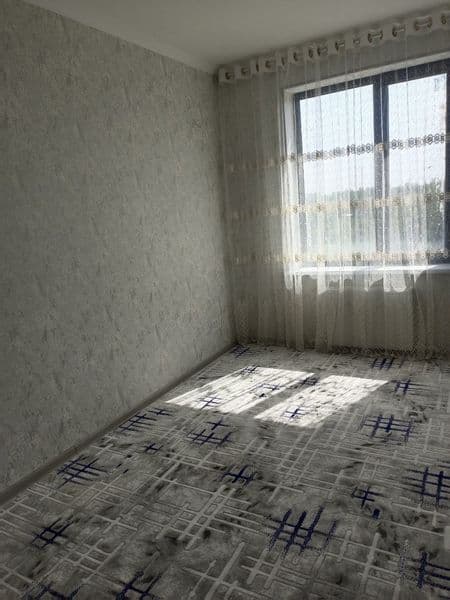 Арендага 1.хонали уй берилади оилага тоза ремонтли уй  новос