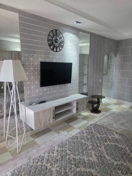 АРЕНДА Квартиру:<br />
#Город - Ташкент <br />
* Район - Мир