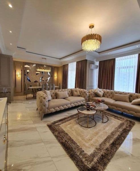 Мирабадский район <br />
Гостиница России<br />
3/4/9 <br />