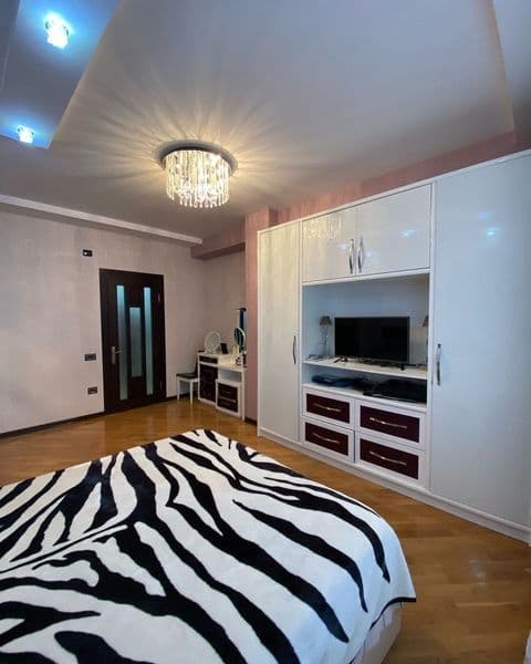 Квартира имеется все необходимое мебель и техника для комфор