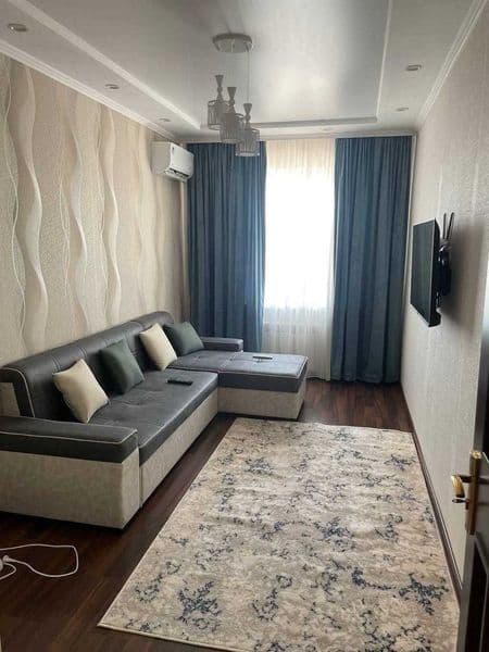 Сдается 1 ком на 4 этаже 5 этажного кирпичного дома на Узбум