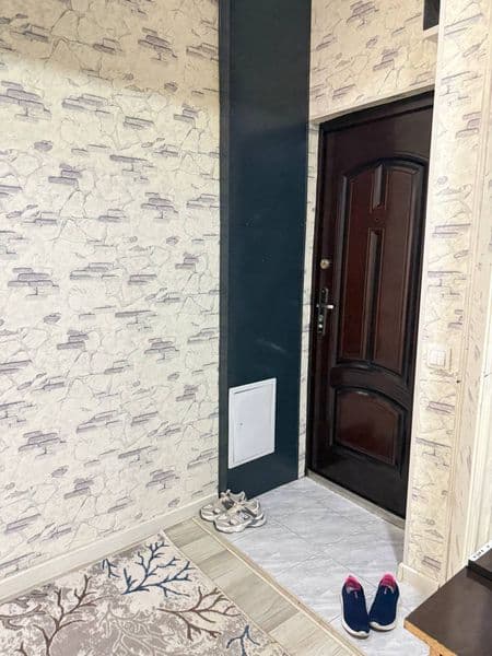 Уй арендага берилади 3 хонали, хамма шарт шароитлар бор, сту