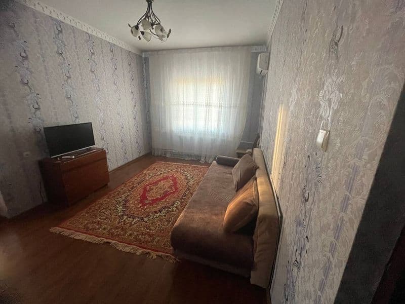 сдаю квартиру в аренду, 1/2 , возле метро Олмос<br />
сдаю д