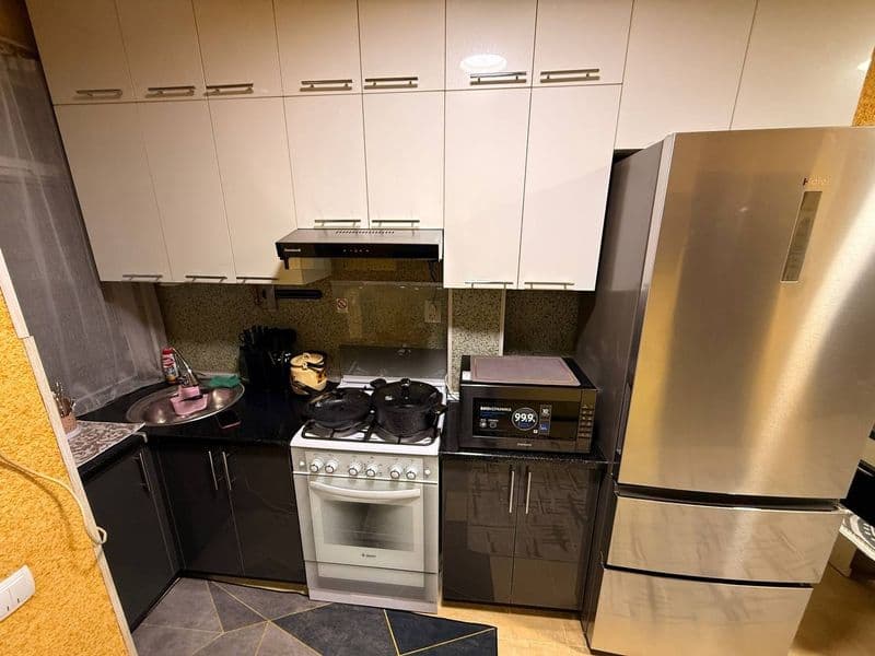 Сдаётся чистая, уютная квартира на первом этаже от собственн — фото 2