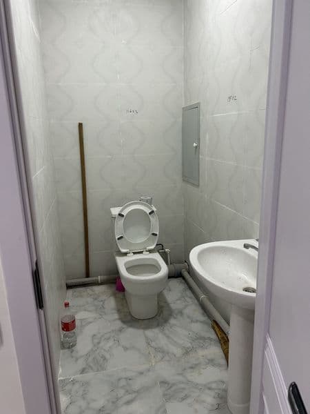 Oʻrikzor residenceda bozori oldida  uy ijaraga quyiladi 2xon — фото 4