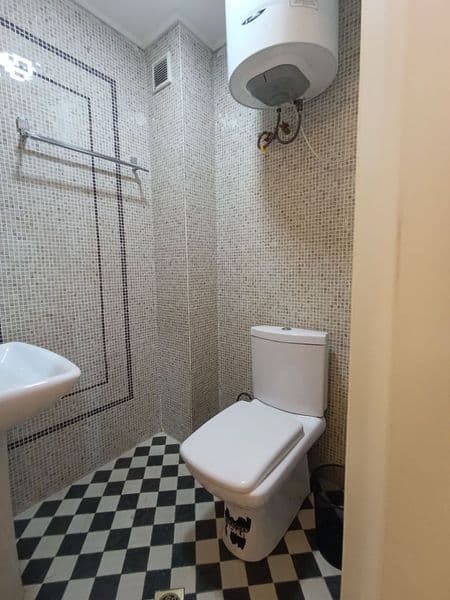 Yunusobod ,Bodomzor Terassa turar joy majmuasida o'g'il bola