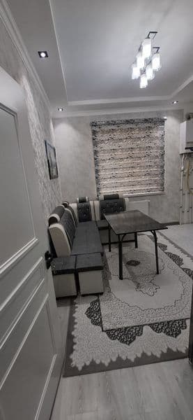 Бектемир Водникда <br />
2 хона 2 этаж 400$<br />
Барча жихо