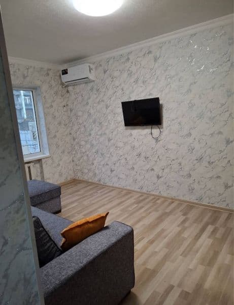 Максим горький<br />
1/3/5<br />
Евроремонт <br />
35 м2<br  — фото 2