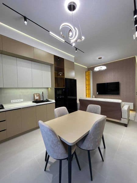 Сдаётся 2-комнатная квартира в современном доме, район Алмаз — фото 4