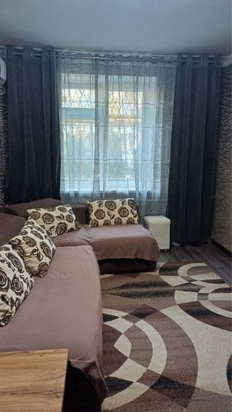 Сдаётся однокомнатная квартира рядом с метро. Удобное распол