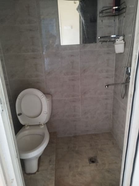 Аренда по улице мукими.  Одна комнатная.  Есть телевизор хол — фото 4